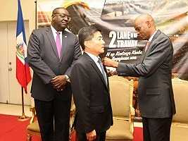 Haiti - Diplomacy : The Ambassador of Taiwan decorated by President Moïse - HaitiLibre.com : Haiti news 7/7