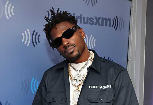 Whew! Antonio Brown Breaks Silence After Video Catches Him In Handcuffs After Wild Miami Brawl (VIDEOS)